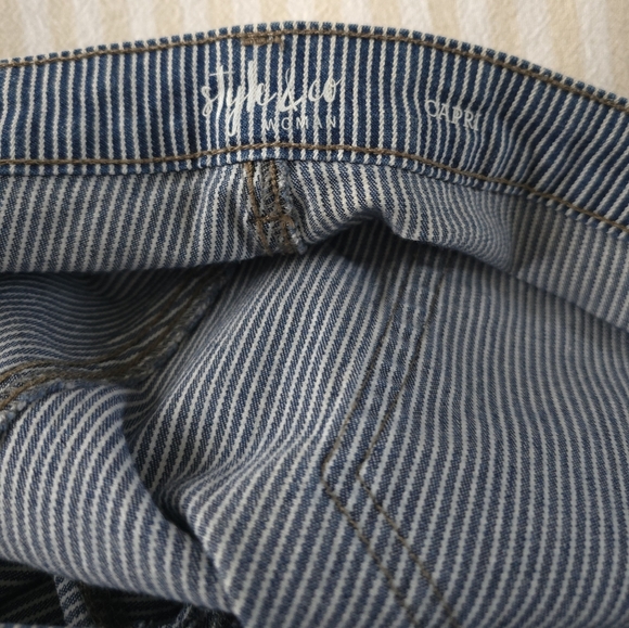 Style & Co Pinstripe Capri Jeans Size:20W - Picture 6 of 8